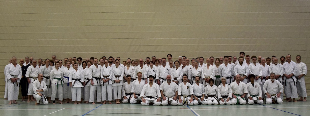 Gruppenfoto mit den Lehrgangsteilnehmern